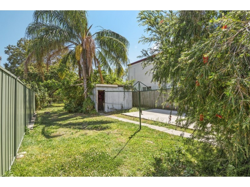 7 Esplanade, Deception Bay QLD 4508