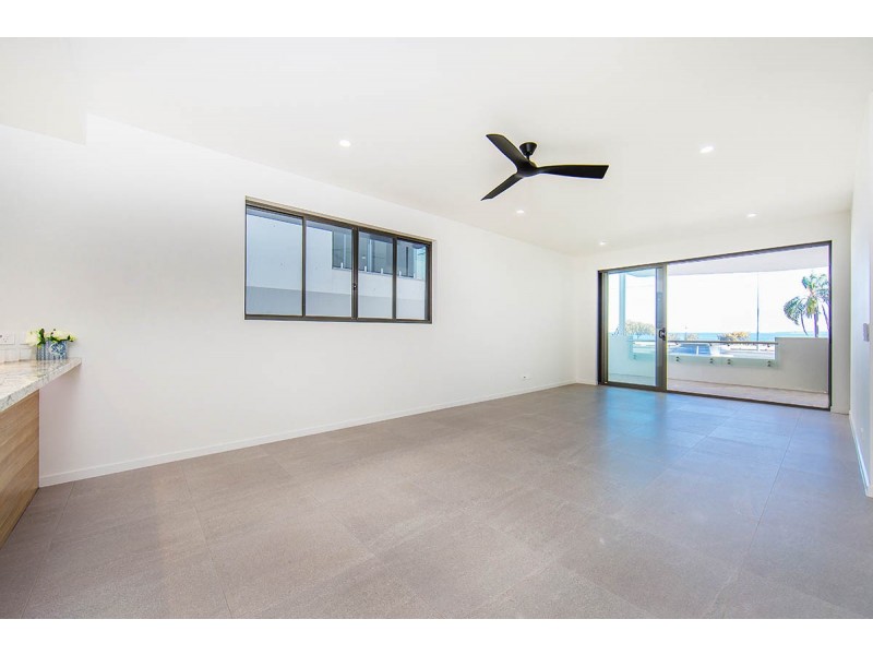 1/214 Hornibrook Esplanade, Woody Point QLD 4019