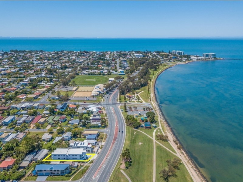 1/214 Hornibrook Esplanade, Woody Point QLD 4019