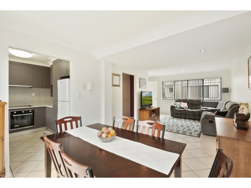 11/16-18 Georgina Street, Woody Point QLD 4019