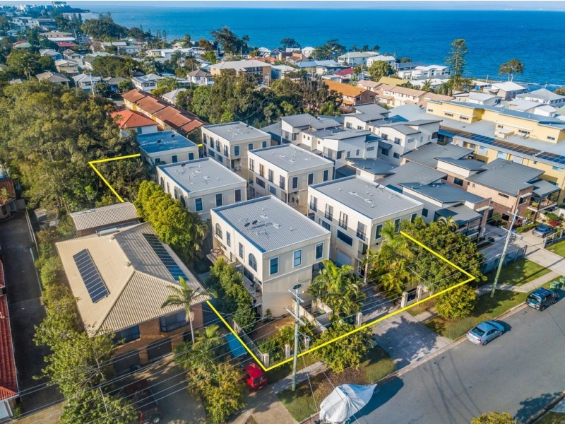 11/16-18 Georgina Street, Woody Point QLD 4019