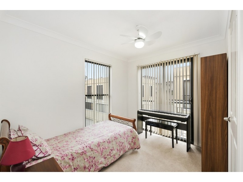 11/16-18 Georgina Street, Woody Point QLD 4019