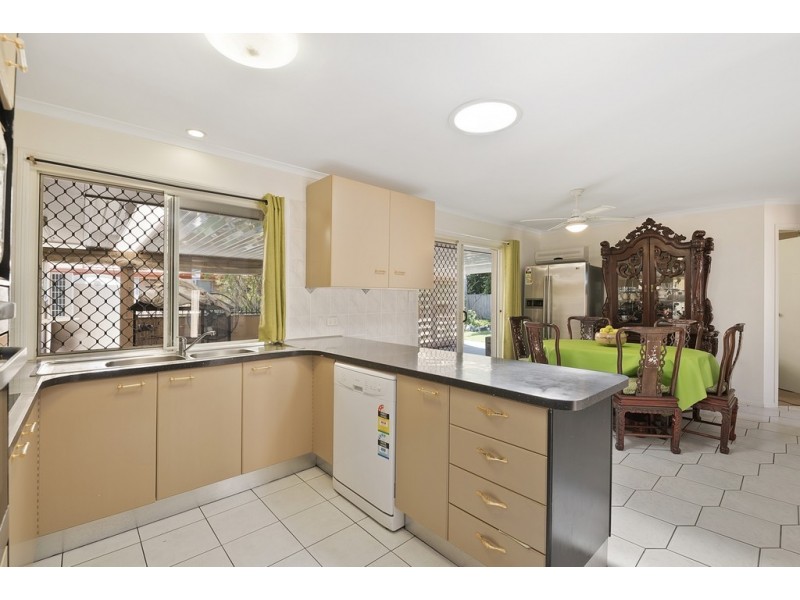 33 Xanadu Crescent, Rothwell QLD 4022