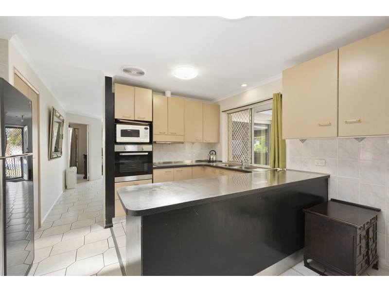 33 Xanadu Crescent, Rothwell QLD 4022