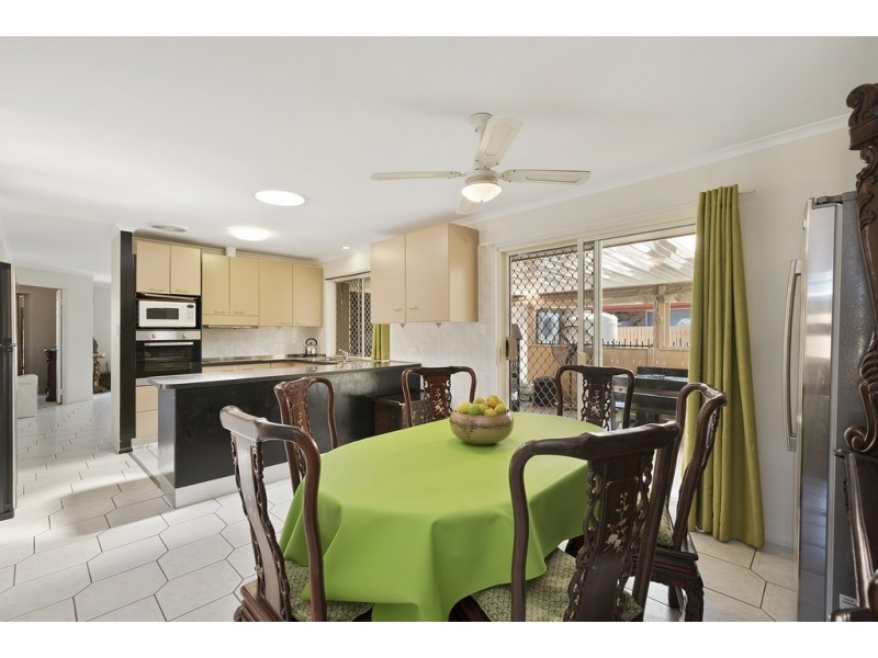 33 Xanadu Crescent, Rothwell QLD 4022