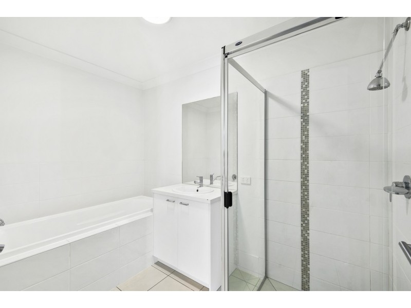 18 Clancy Street, Rothwell QLD 4022