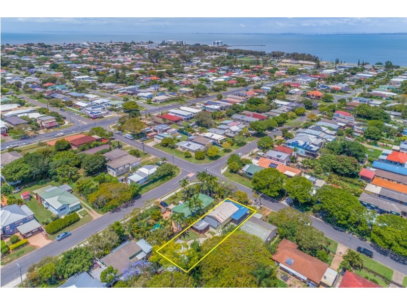 124 Arthur Street, Woody Point QLD 4019