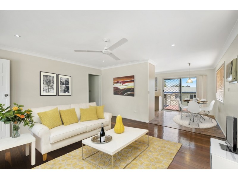 275 MacDonnell Road, Clontarf QLD 4019