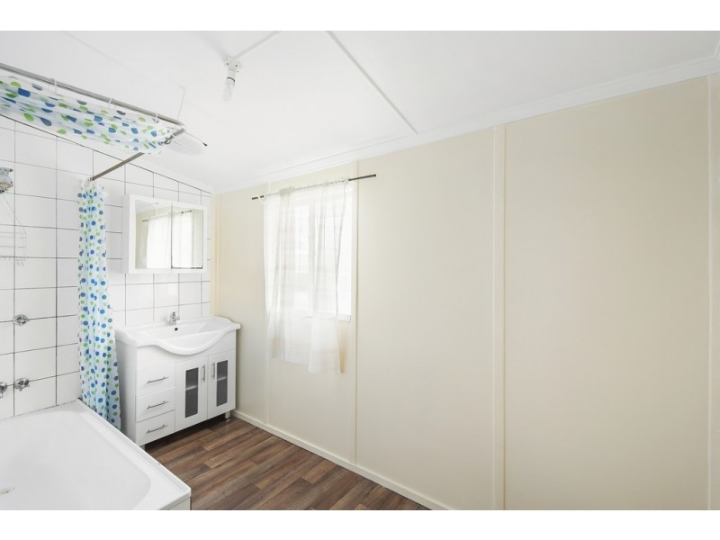 102 Elizabeth Avenue, Clontarf QLD 4019