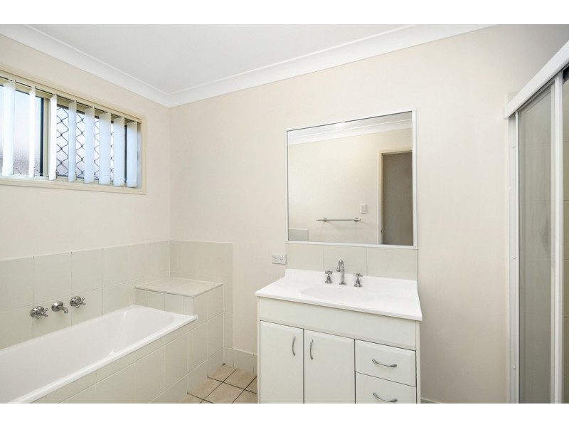 18 Leichhardt Avenue, Rothwell QLD 4022