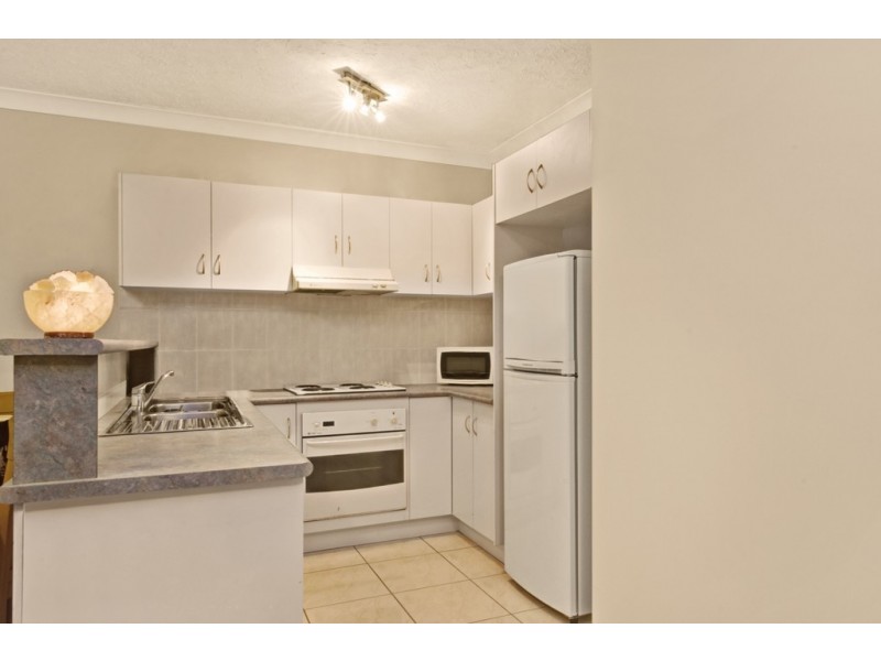 6/10 Caroline Street, Woody Point QLD 4019