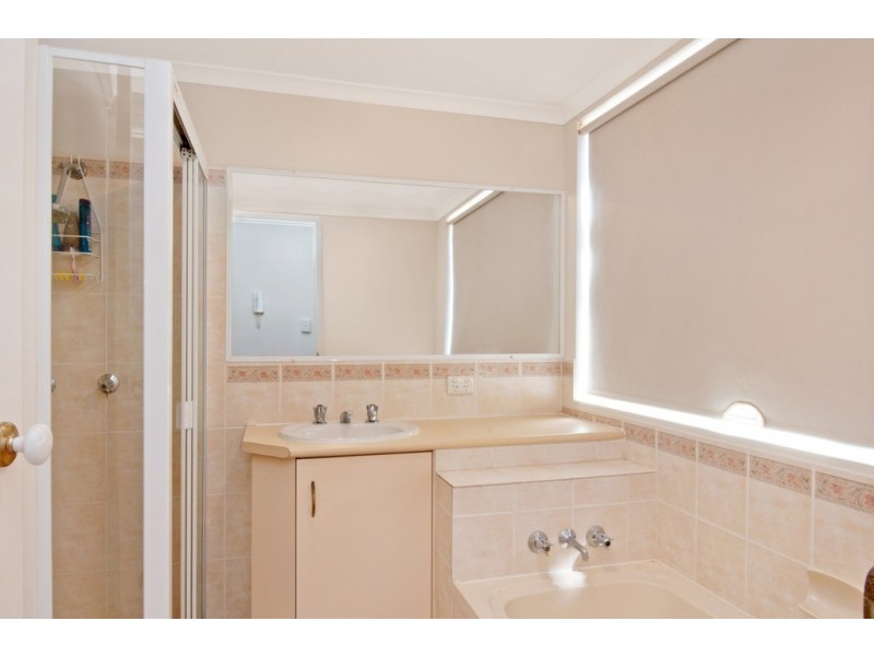 6/10 Caroline Street, Woody Point QLD 4019