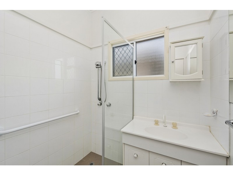 19 Frank Street, Scarborough QLD 4020