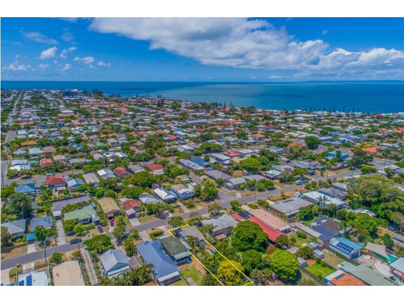 19 Frank Street, Scarborough QLD 4020