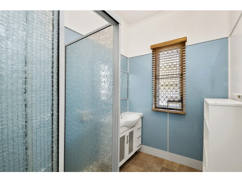 73 Georgina Street, Woody Point QLD 4019