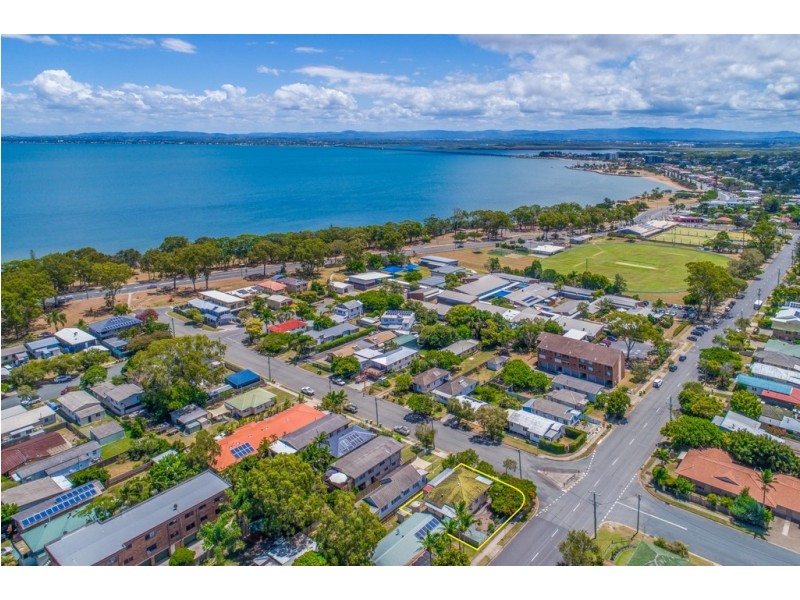 73 Georgina Street, Woody Point QLD 4019