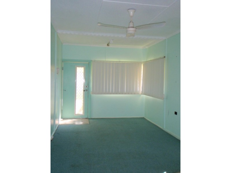 27 Dodds Street, Margate QLD 4019