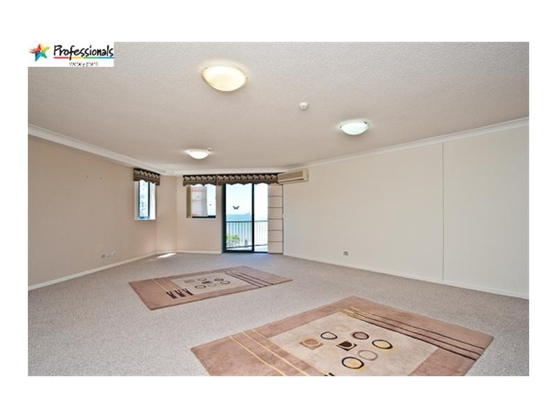 8 – 69/71 Marine Parade, Redcliffe QLD 4020