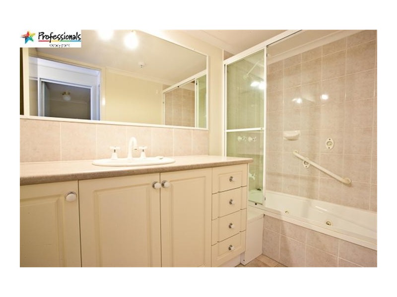 8 – 69/71 Marine Parade, Redcliffe QLD 4020