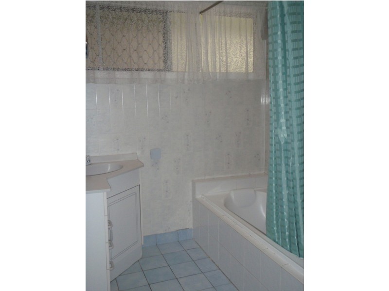 2 Wright Street, Redcliffe QLD 4020