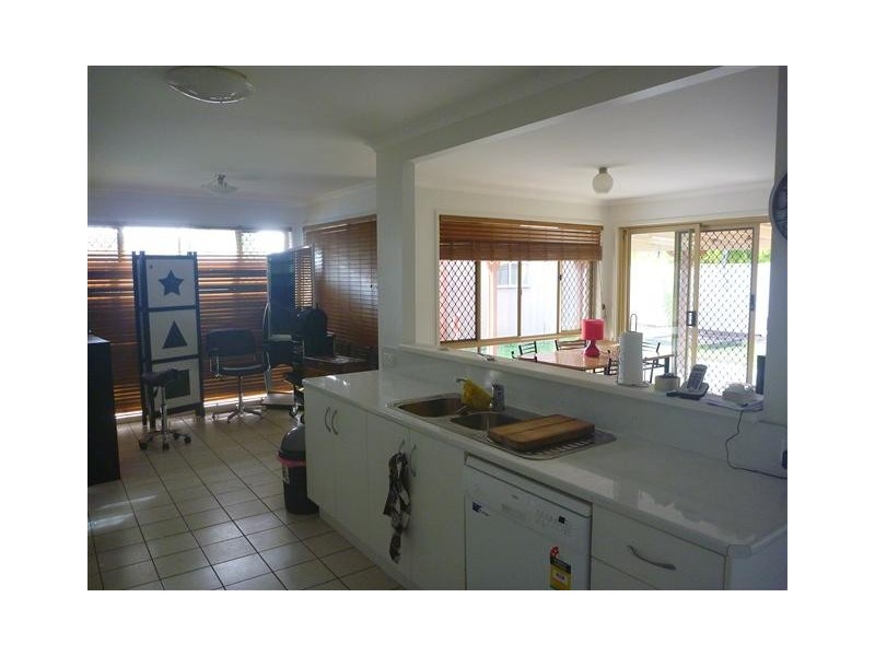 6 Kirribilli Street, Rothwell QLD 4022