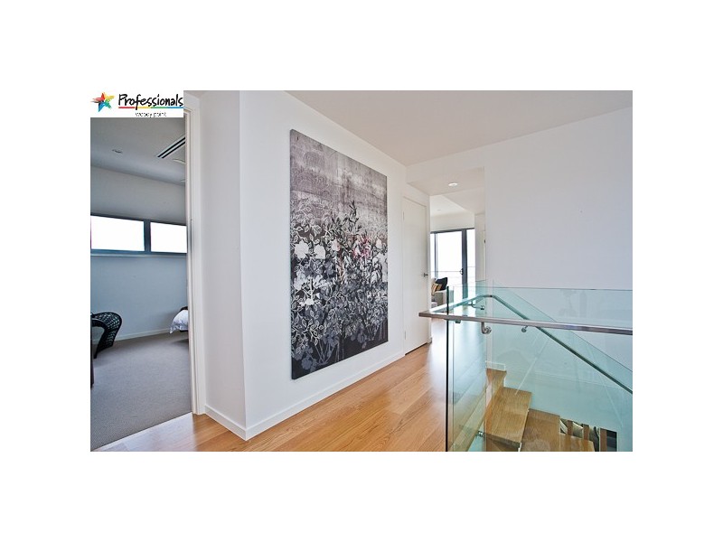 2B Osbourne Street, Scarborough QLD 4020