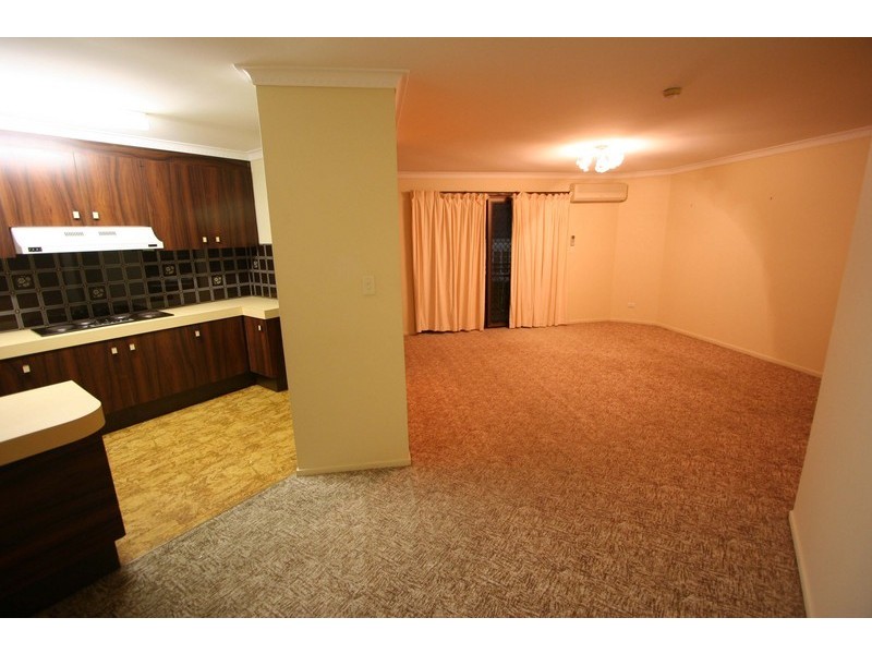 4/27 Caroline Street, Woody Point QLD 4019