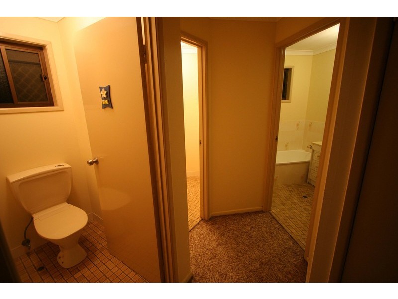 4/27 Caroline Street, Woody Point QLD 4019