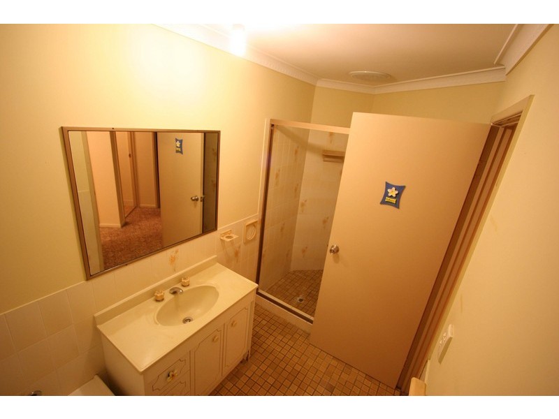 4/27 Caroline Street, Woody Point QLD 4019