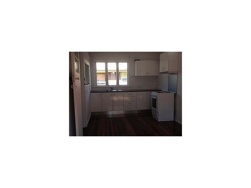 42 Bailey Street, Woody Point QLD 4019