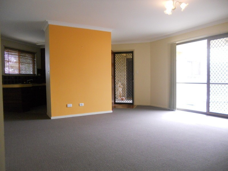 4/27 Caroline Street, Woody Point QLD 4019