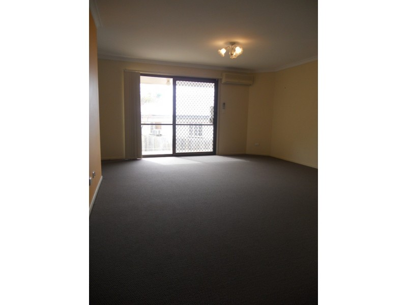 4/27 Caroline Street, Woody Point QLD 4019