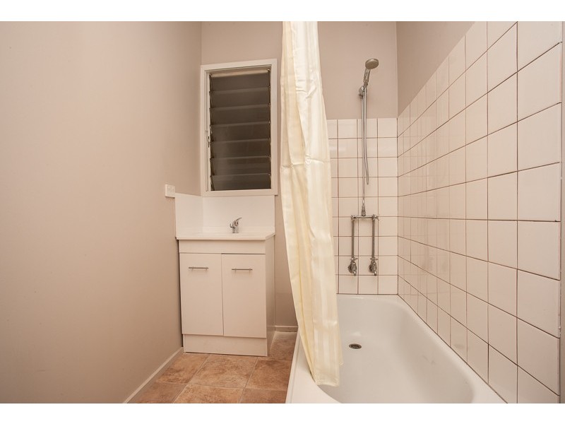 80  Victoria  Ave, Woody Point QLD 4019