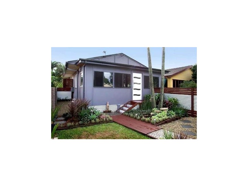 19 Inglis Street, Woody Point QLD 4019