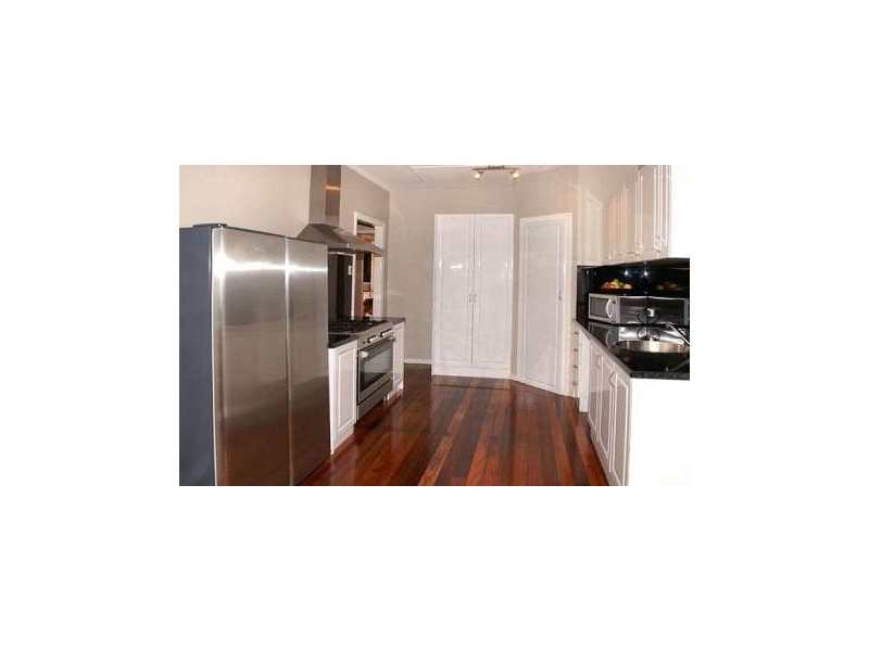 19 Inglis Street, Woody Point QLD 4019