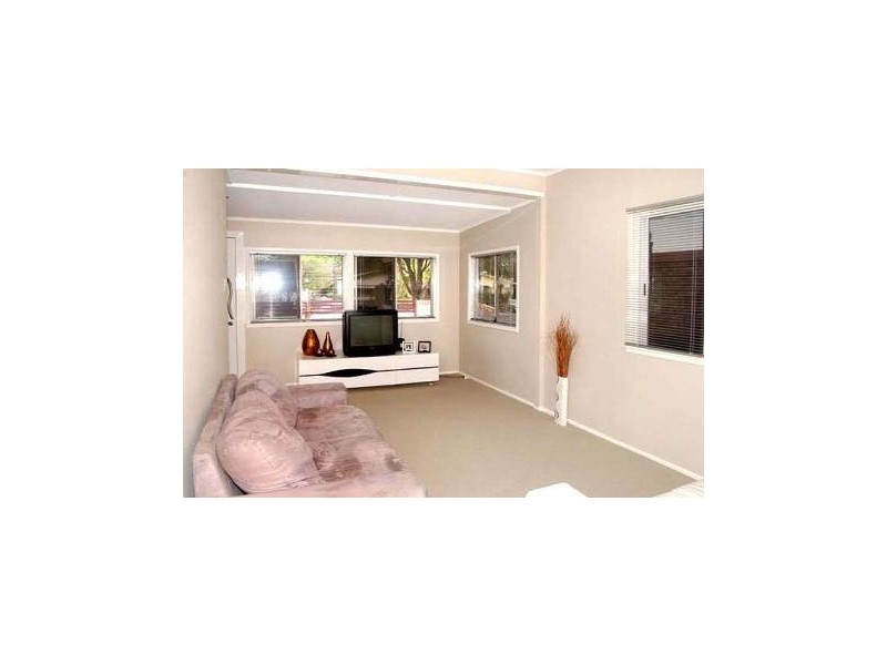 19 Inglis Street, Woody Point QLD 4019