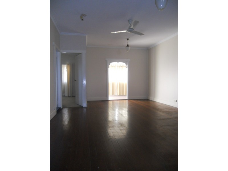 4/39 Arthur Street, Woody Point QLD 4019