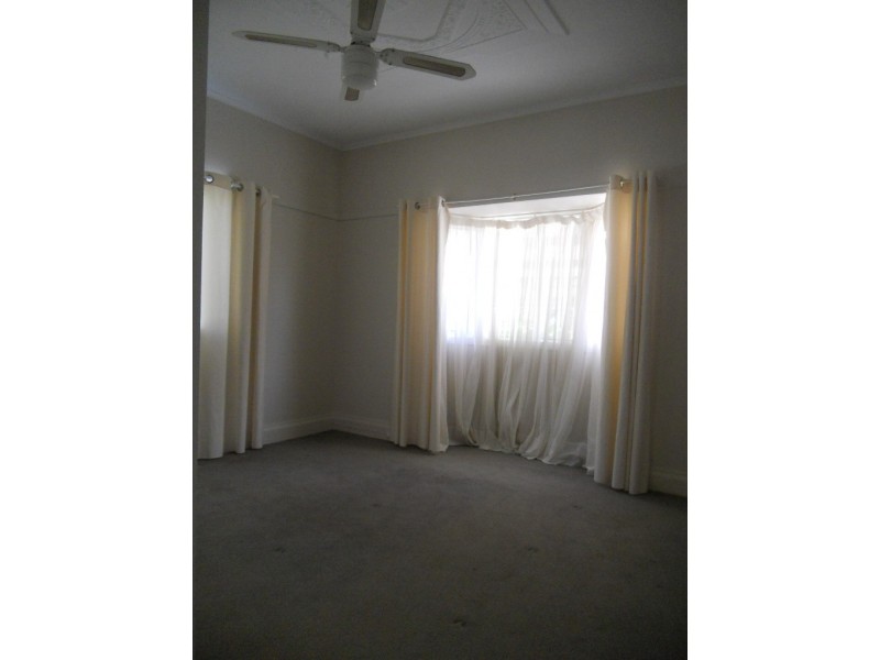 4/39 Arthur Street, Woody Point QLD 4019