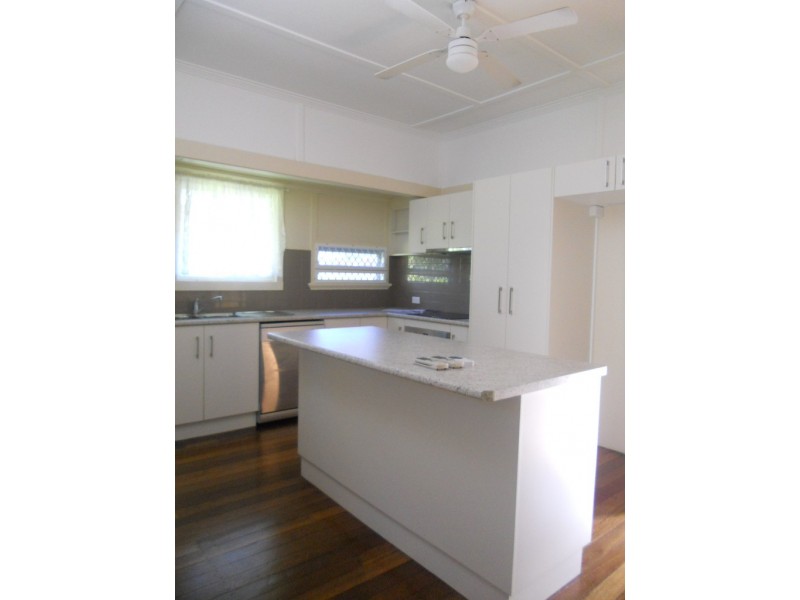 103 Oxley Avenue, Woody Point QLD 4019