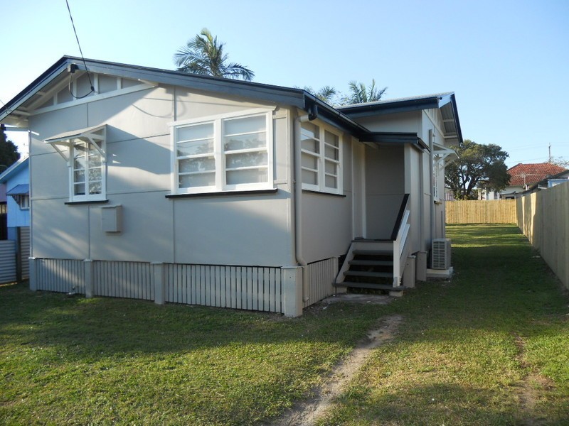30 Hardiman Street, Woody Point QLD 4019