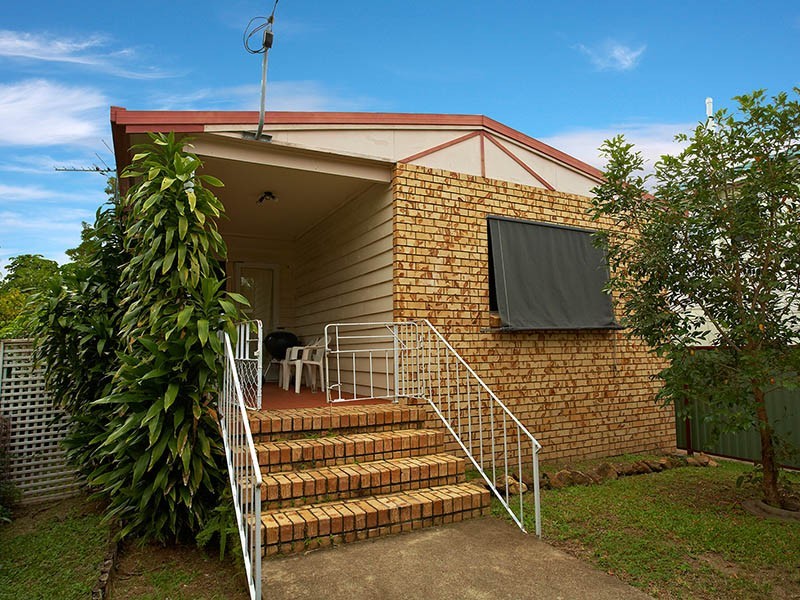 93 Longland Street, Redcliffe QLD 4020