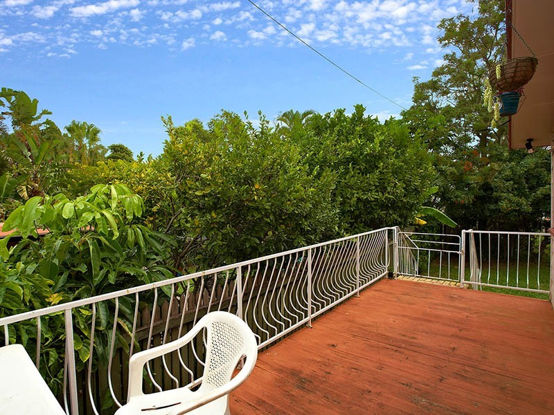 93 Longland Street, Redcliffe QLD 4020