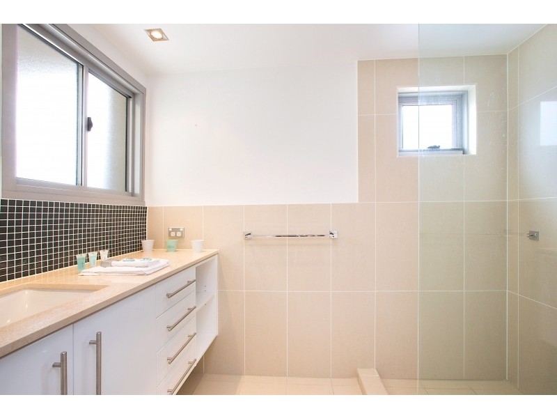 185 Redcliffe Parade, Redcliffe QLD 4020