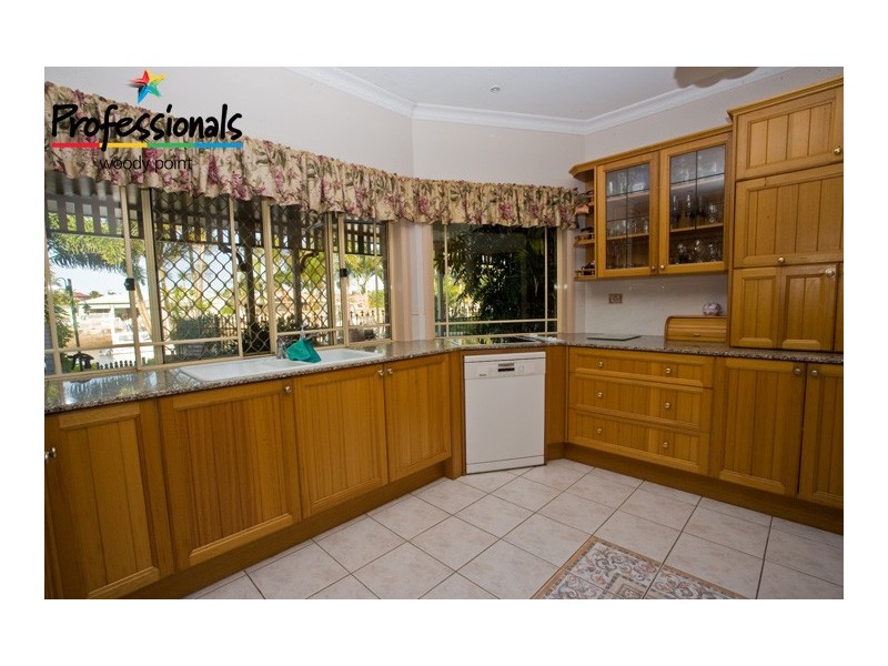 6 Fleetwing Avenue, Newport QLD 4020