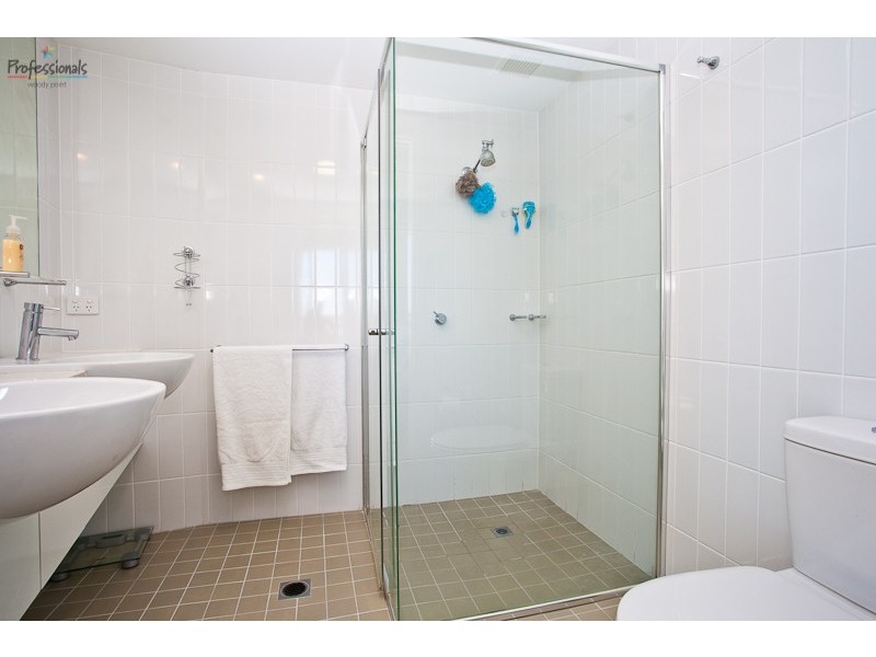 27/146 Prince Edward Parade, Scarborough QLD 4020