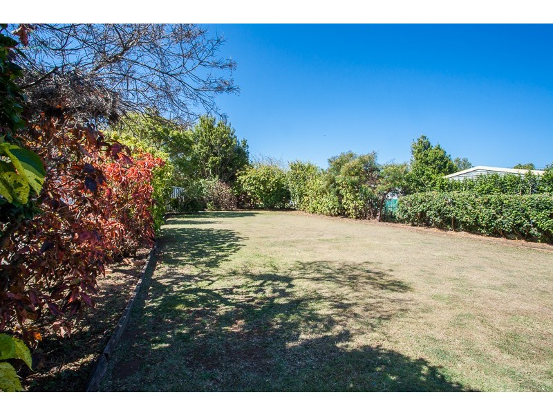 28 Westbrook Street, Woody Point QLD 4019