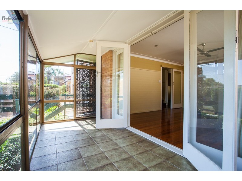 28 Westbrook Street, Woody Point QLD 4019