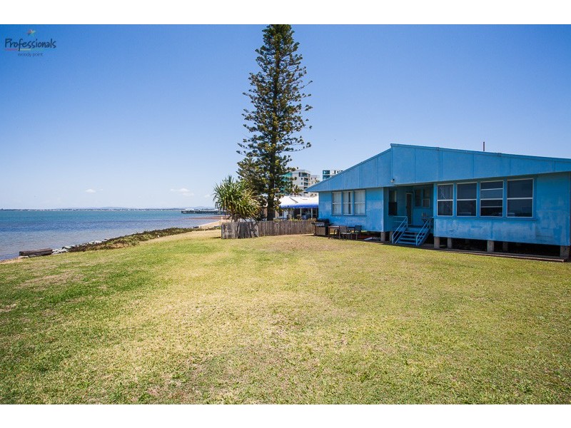 32 Woodcliffe Crescent, Woody Point QLD 4019