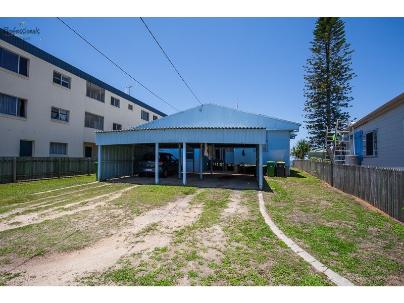 32 Woodcliffe Crescent, Woody Point QLD 4019