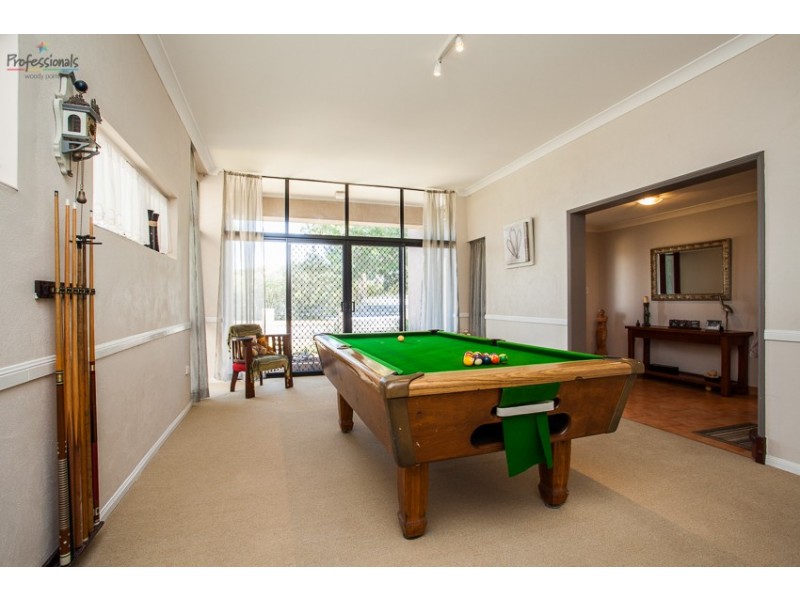 60 Oyster Point Esplanade, Scarborough QLD 4020